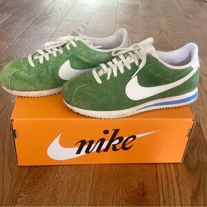 Nike Cortez vintage suede sneaker. Womens. Kelly Green. Sold out everywhere.